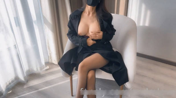 优雅气质尤物御姐女神 公司LO女高管 高跟黑丝妖艳身材 抓着头发疯狂打桩，喜欢看她在我胯下被我征服的样子