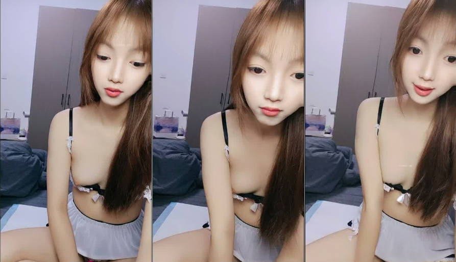 19岁颜值嫩妹【小呆梨】初恋脸，爽玩道具，掰逼自慰，白虎嫩穴，奶子挺