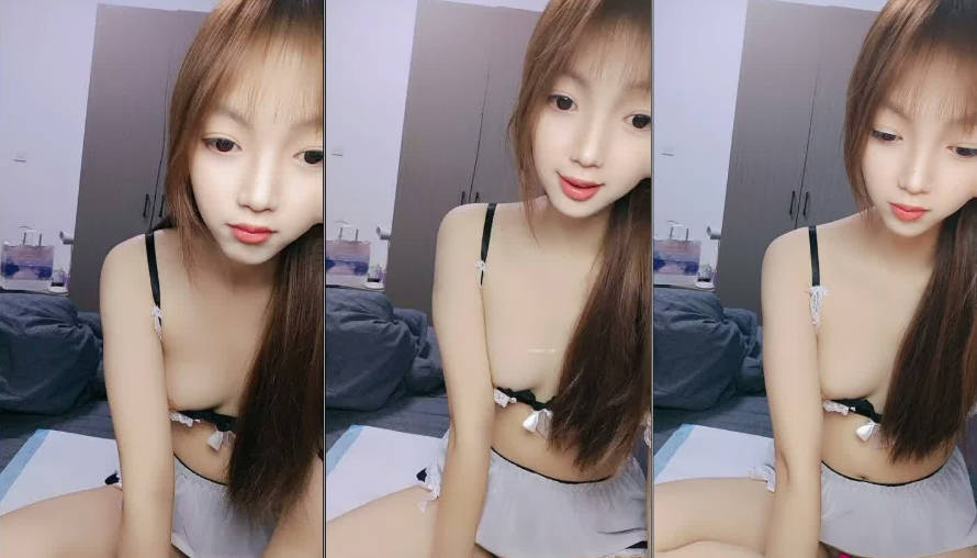19岁颜值嫩妹【小呆梨】第二弹，初恋脸，爽玩道具，掰逼自慰，白虎嫩穴，奶子挺